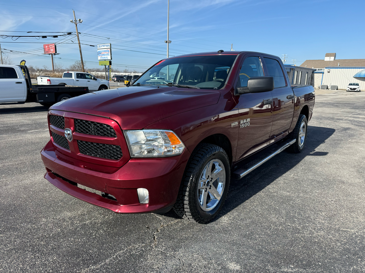 RAM 1500 Express 4x4 Crew Cab 5'7" Box 2018