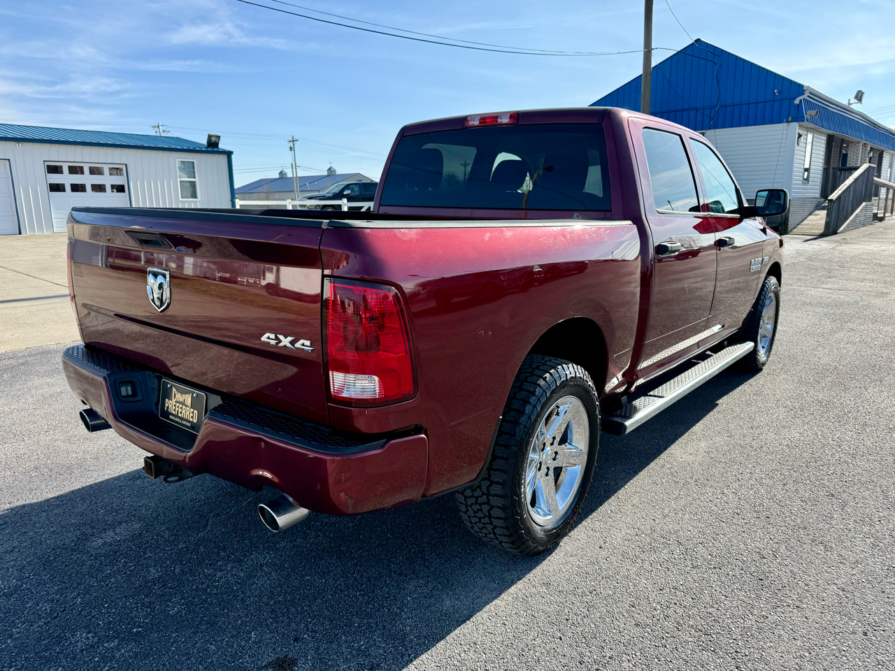 RAM 1500 Express 4x4 Crew Cab 5'7" Box 2018
