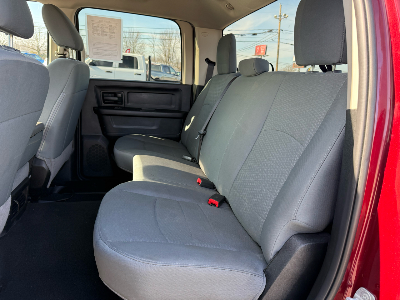 RAM 1500 Express 4x4 Crew Cab 5'7" Box 2018