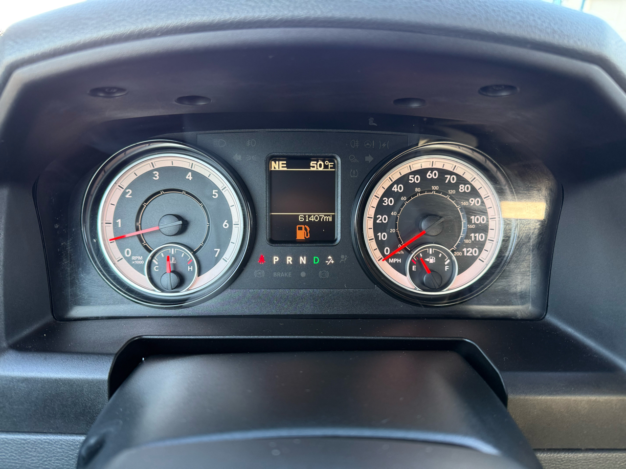 RAM 1500 Express 4x4 Crew Cab 5'7" Box 2018