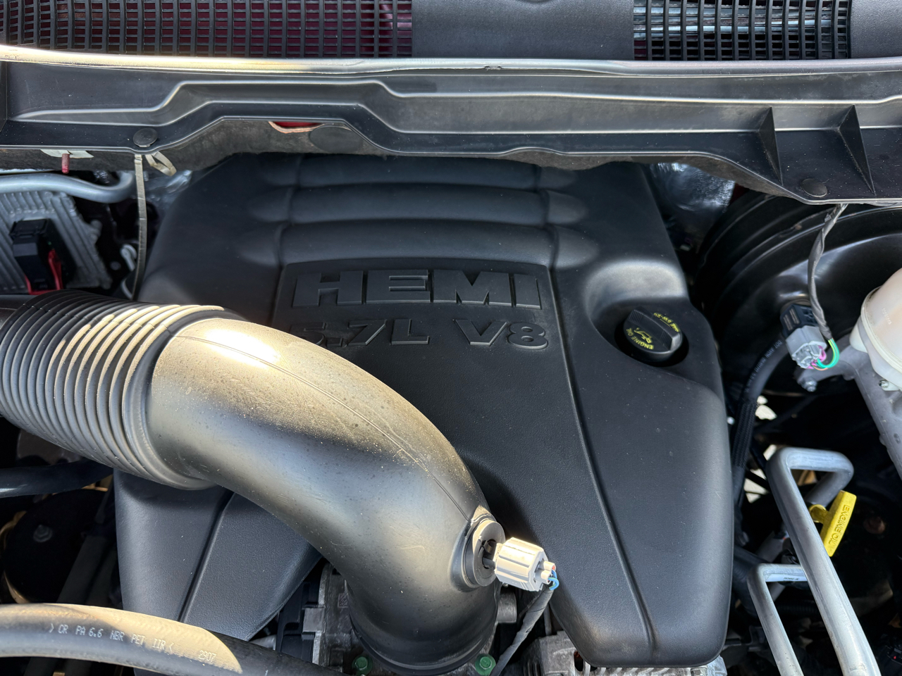 RAM 1500 Express 4x4 Crew Cab 5'7" Box 2018