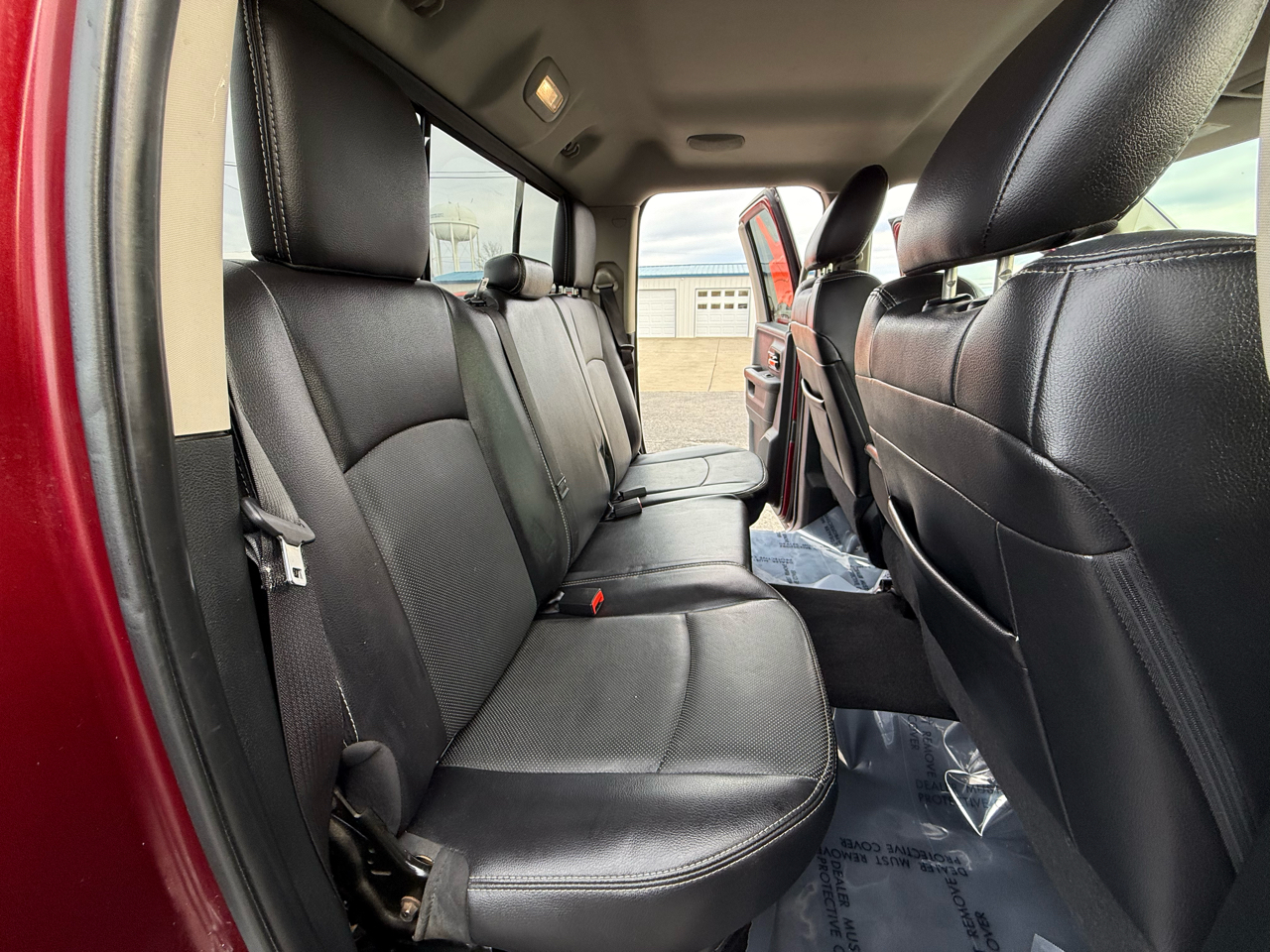 RAM 1500 Laramie 4x4 Quad Cab 6'4" Box 2017