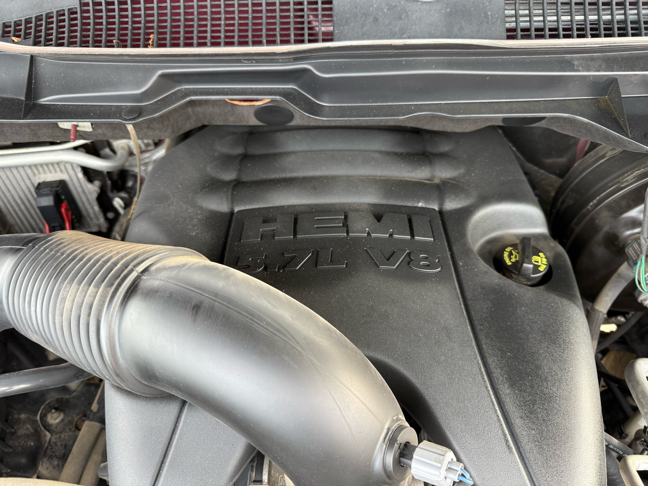 RAM 1500 Laramie 4x4 Quad Cab 6'4" Box 2017