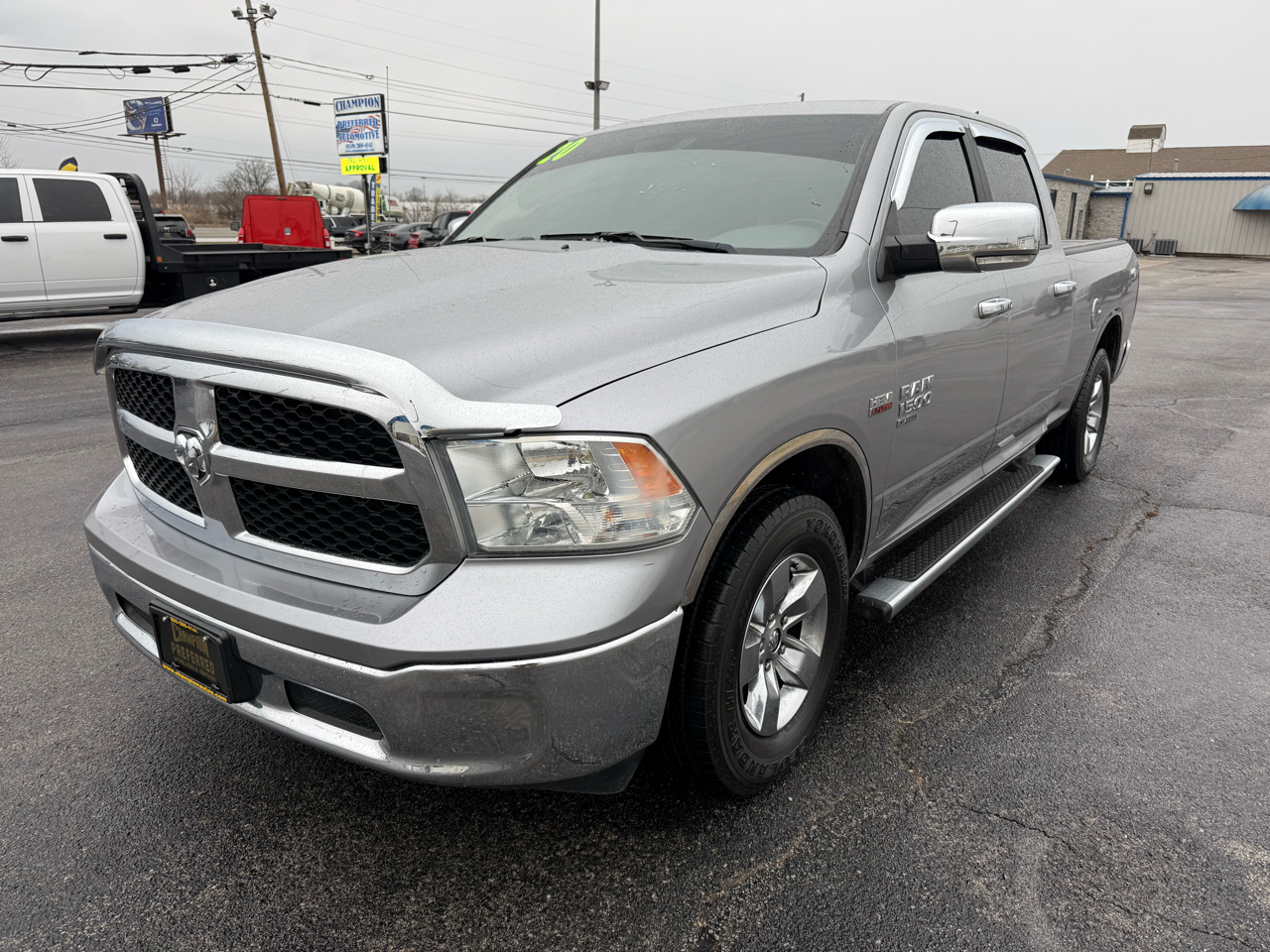 RAM 1500 Classic SLT 4x2 Crew Cab 6'4" Box 2020