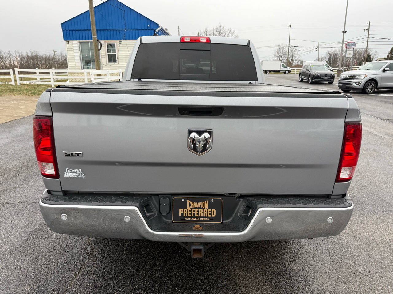 RAM 1500 Classic SLT 4x2 Crew Cab 6'4" Box 2020