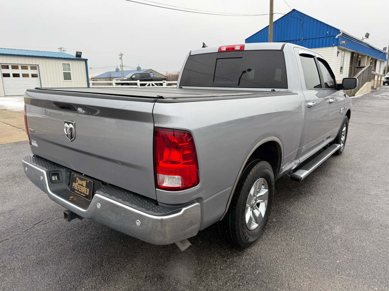 RAM 1500 Classic SLT 4x2 Crew Cab 6'4" Box 2020