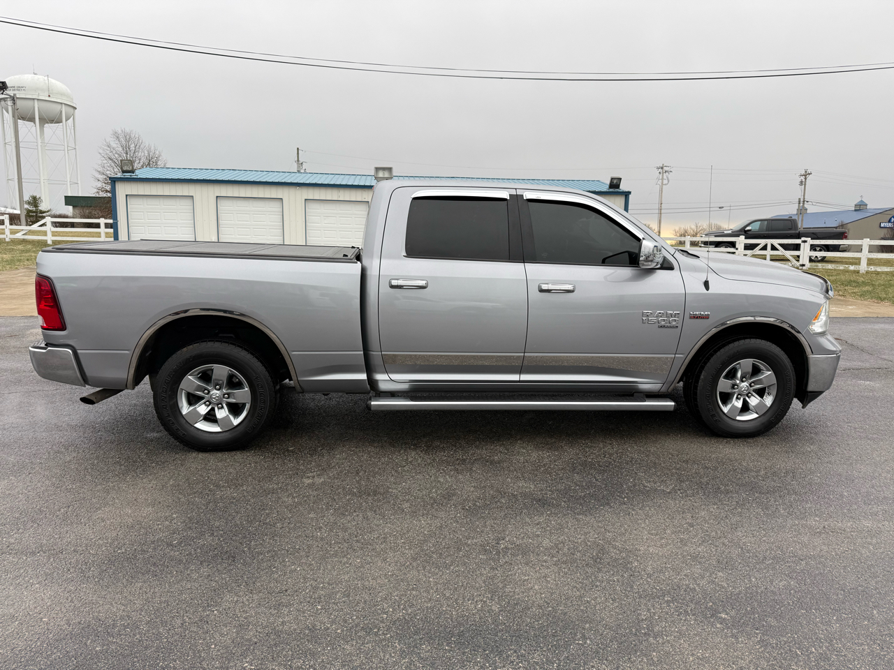 RAM 1500 Classic SLT 4x2 Crew Cab 6'4" Box 2020