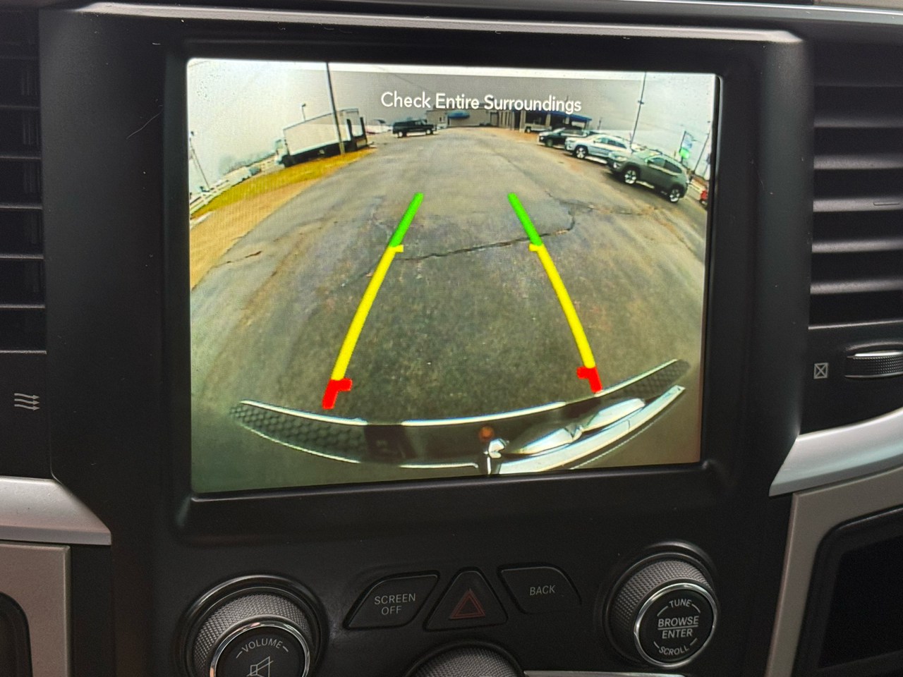 RAM 1500 Classic SLT 4x2 Crew Cab 6'4" Box 2020