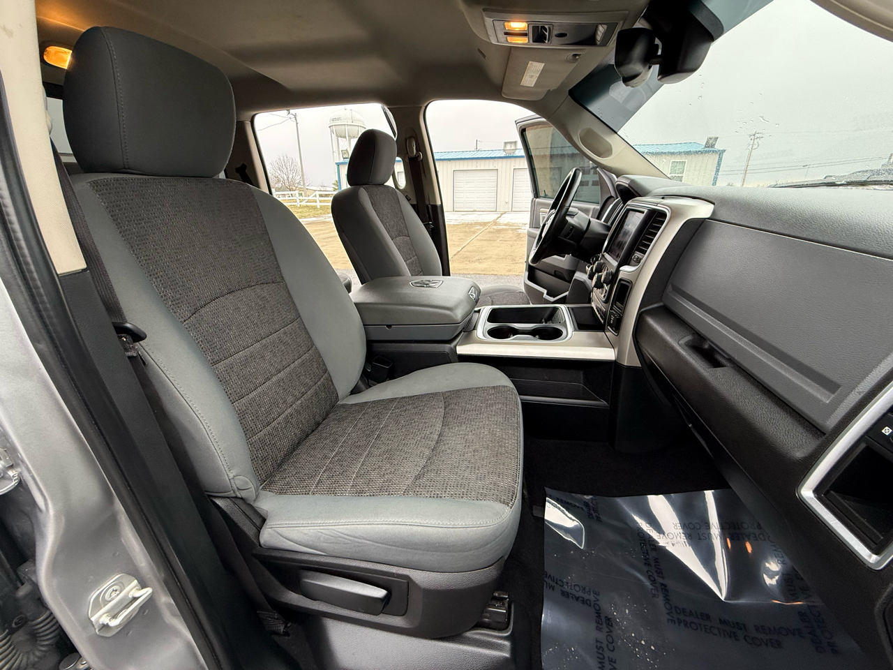 RAM 1500 Classic SLT 4x2 Crew Cab 6'4" Box 2020