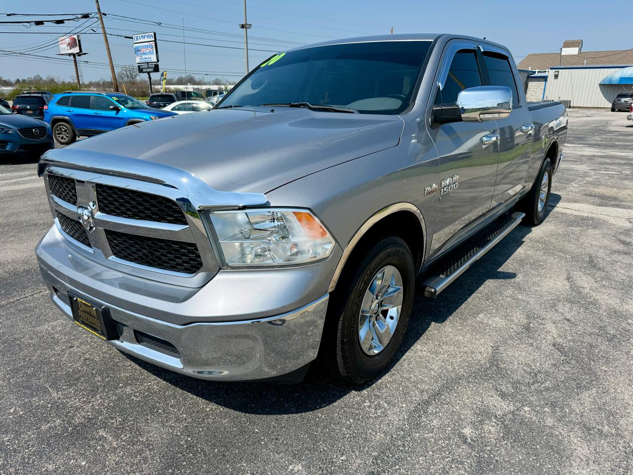 RAM 1500 Classic SLT 4x2 Crew Cab 6'4" Box 2020