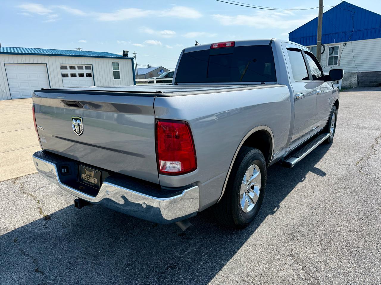 RAM 1500 Classic SLT 4x2 Crew Cab 6'4" Box 2020