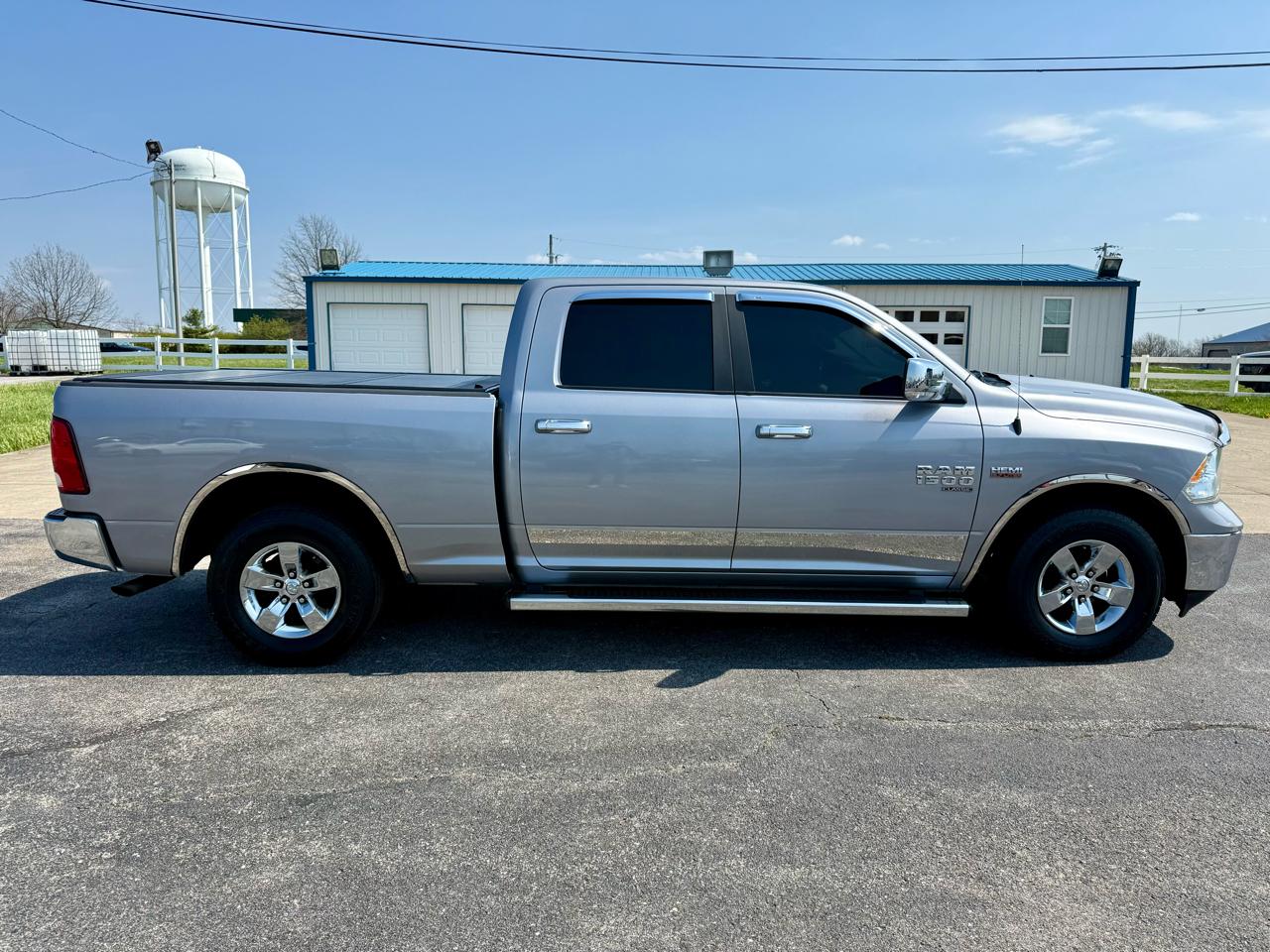 RAM 1500 Classic SLT 4x2 Crew Cab 6'4" Box 2020