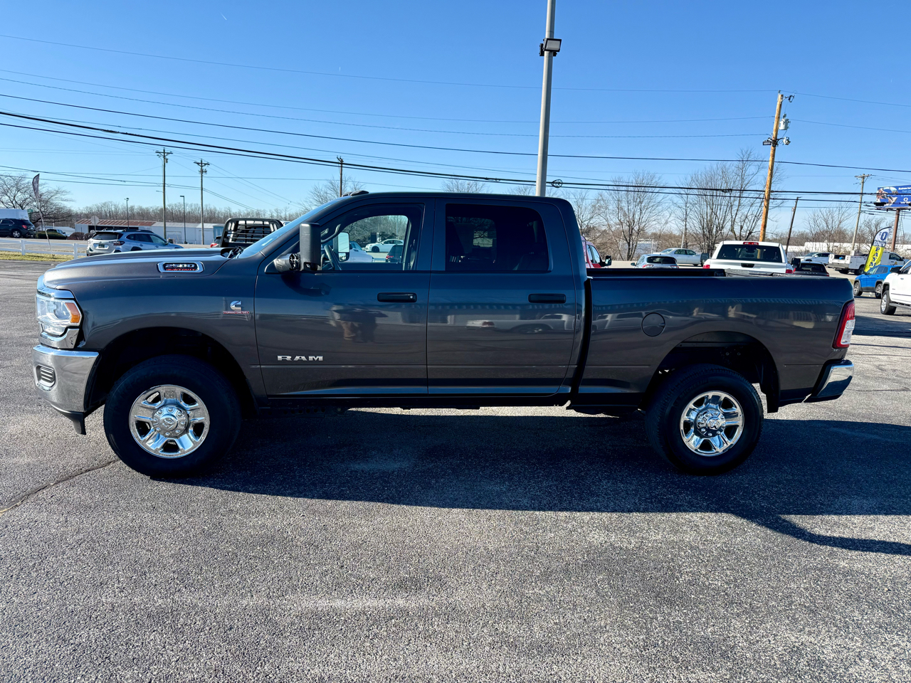 RAM 2500 Tradesman 4x4 Crew Cab 6'4" Box 2022