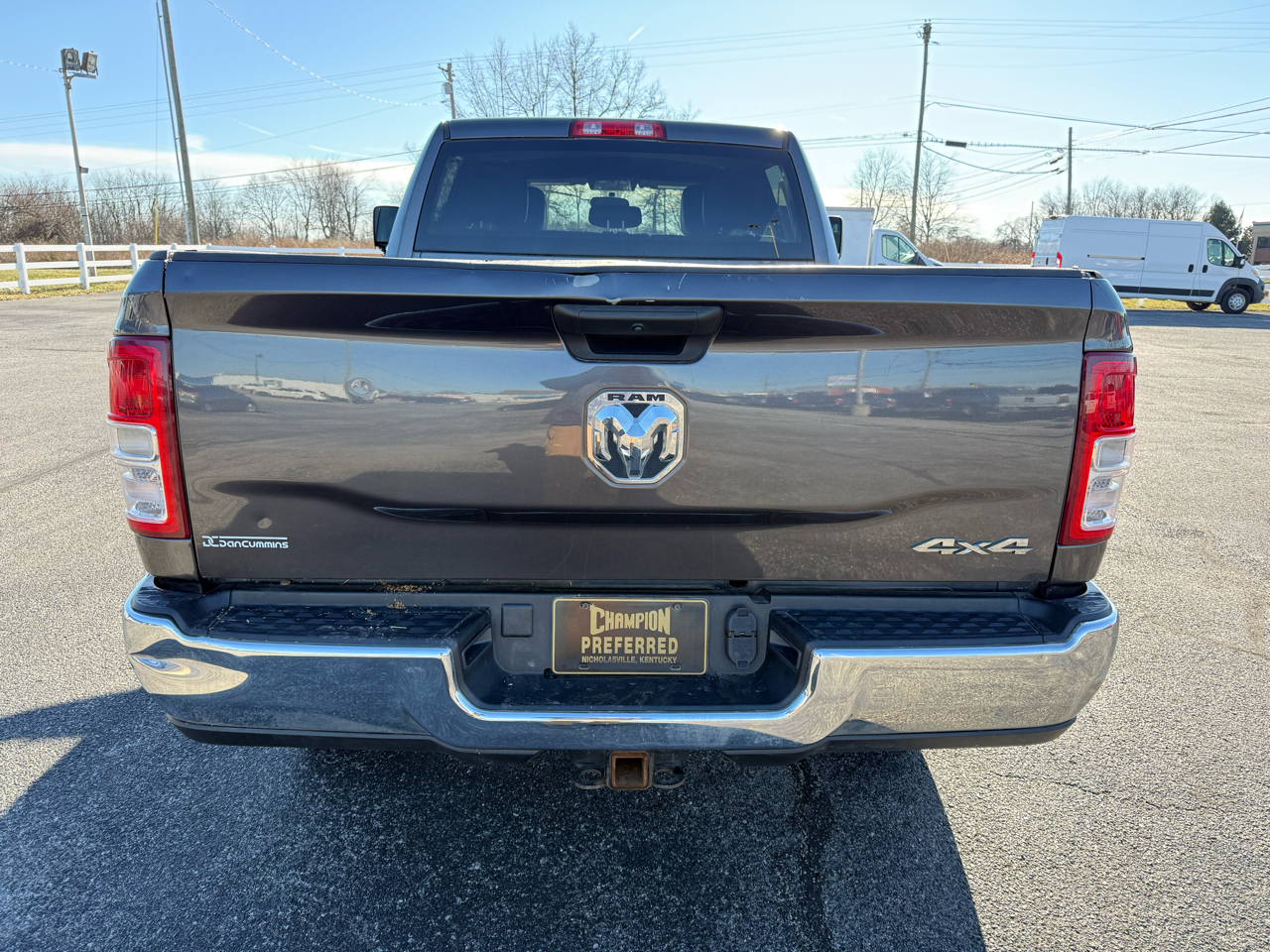 RAM 2500 Tradesman 4x4 Crew Cab 6'4" Box 2022