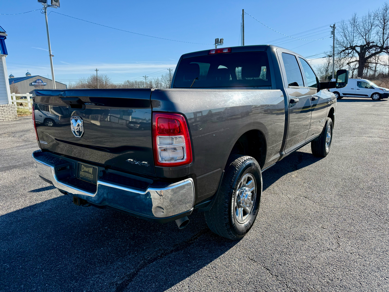 RAM 2500 Tradesman 4x4 Crew Cab 6'4" Box 2022