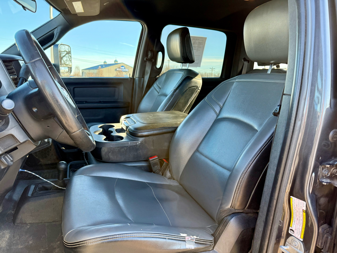 RAM 2500 Tradesman 4x4 Crew Cab 6'4" Box 2022