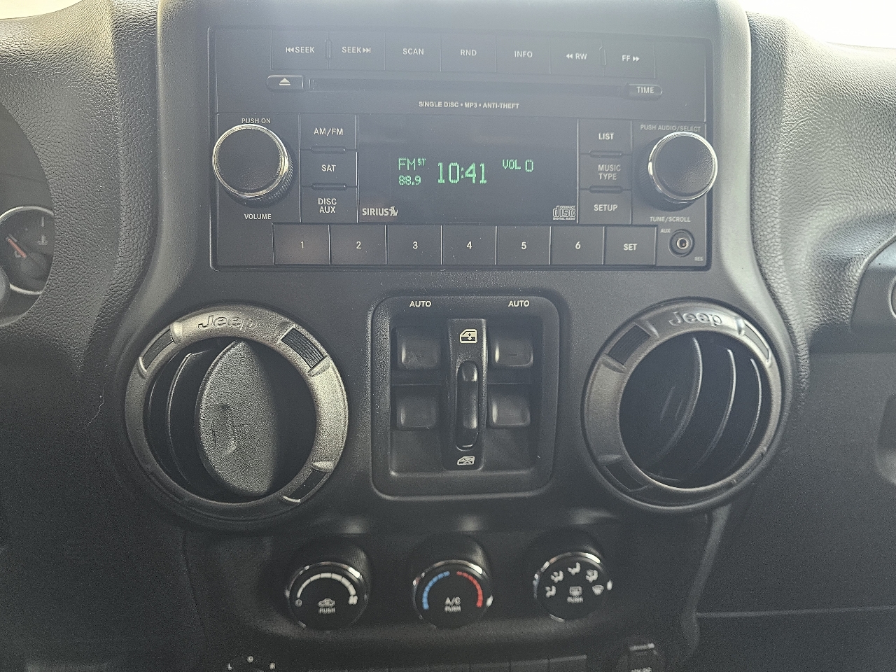 Jeep Wrangler Unlimited 4WD 4dr Sport 2013