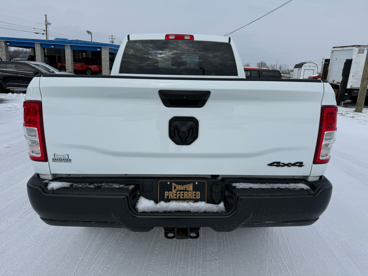 RAM 2500 Tradesman 4x4 Crew Cab 6'4" Box 2024