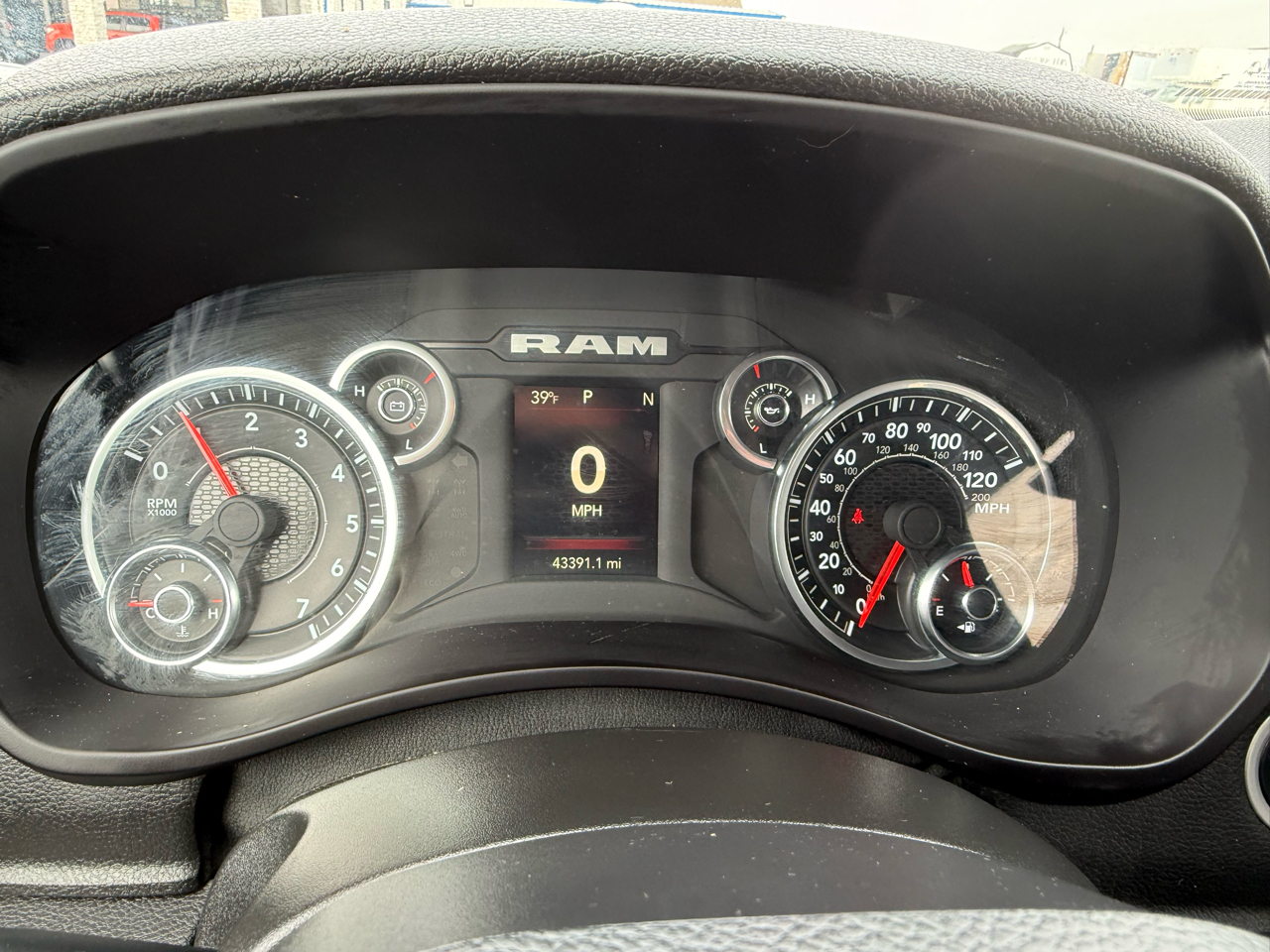 RAM 2500 Tradesman 4x4 Crew Cab 6'4" Box 2024