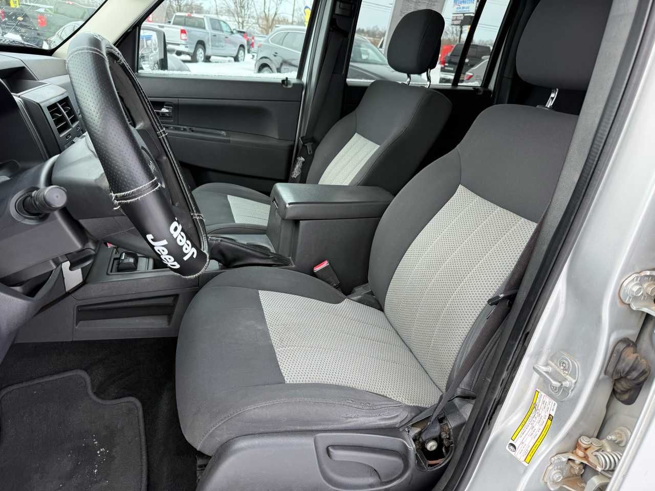 Jeep Liberty 4WD 4dr Sport 2010