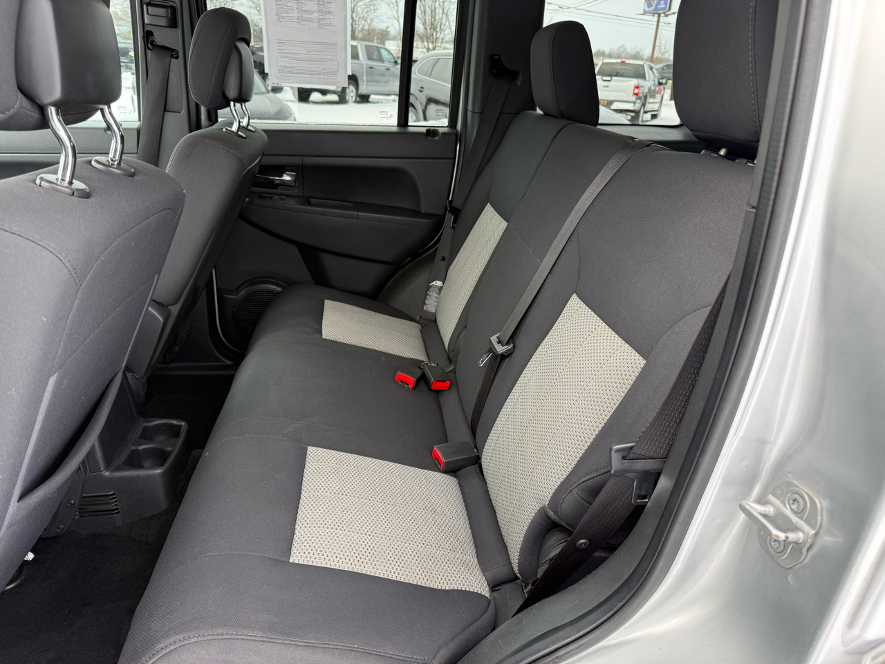 Jeep Liberty 4WD 4dr Sport 2010