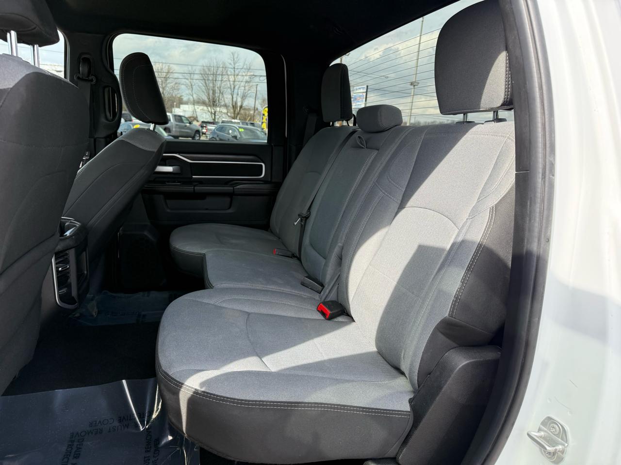 RAM 2500 Big Horn 4x4 Crew Cab 6'4" Box 2024