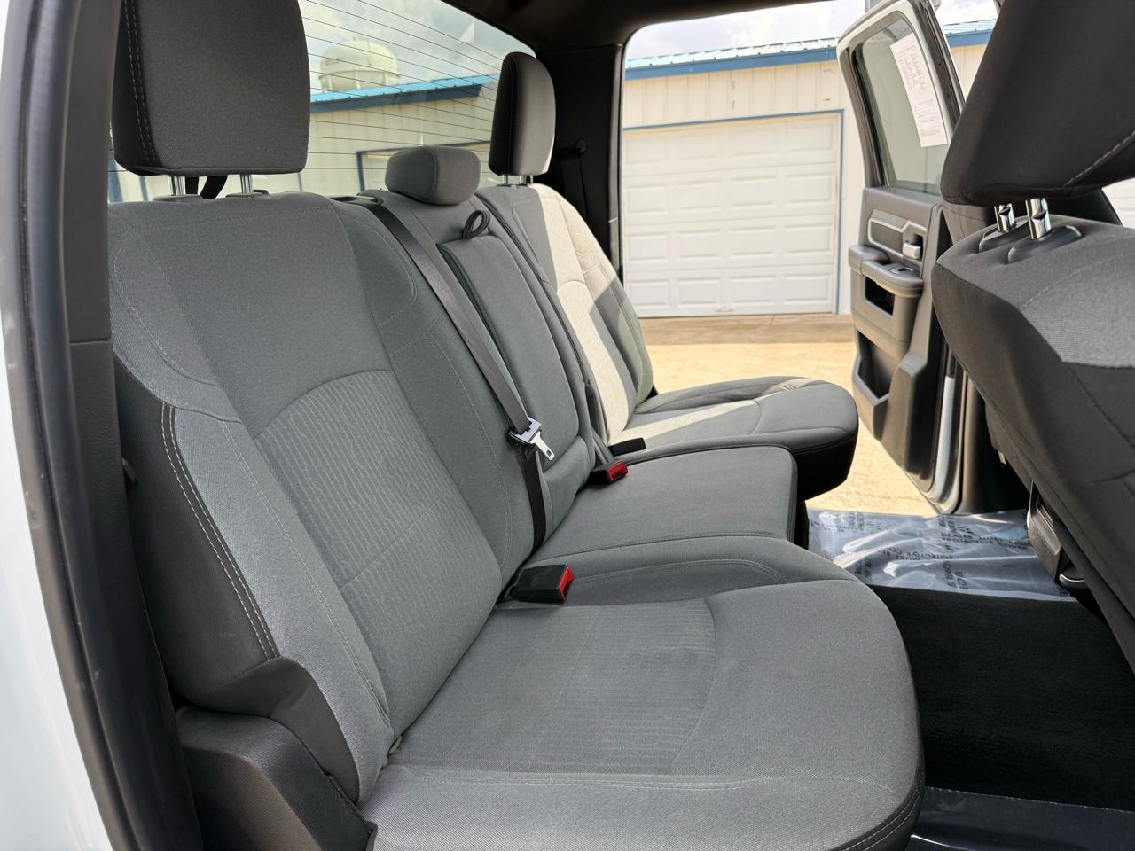 RAM 2500 Big Horn 4x4 Crew Cab 6'4" Box 2024