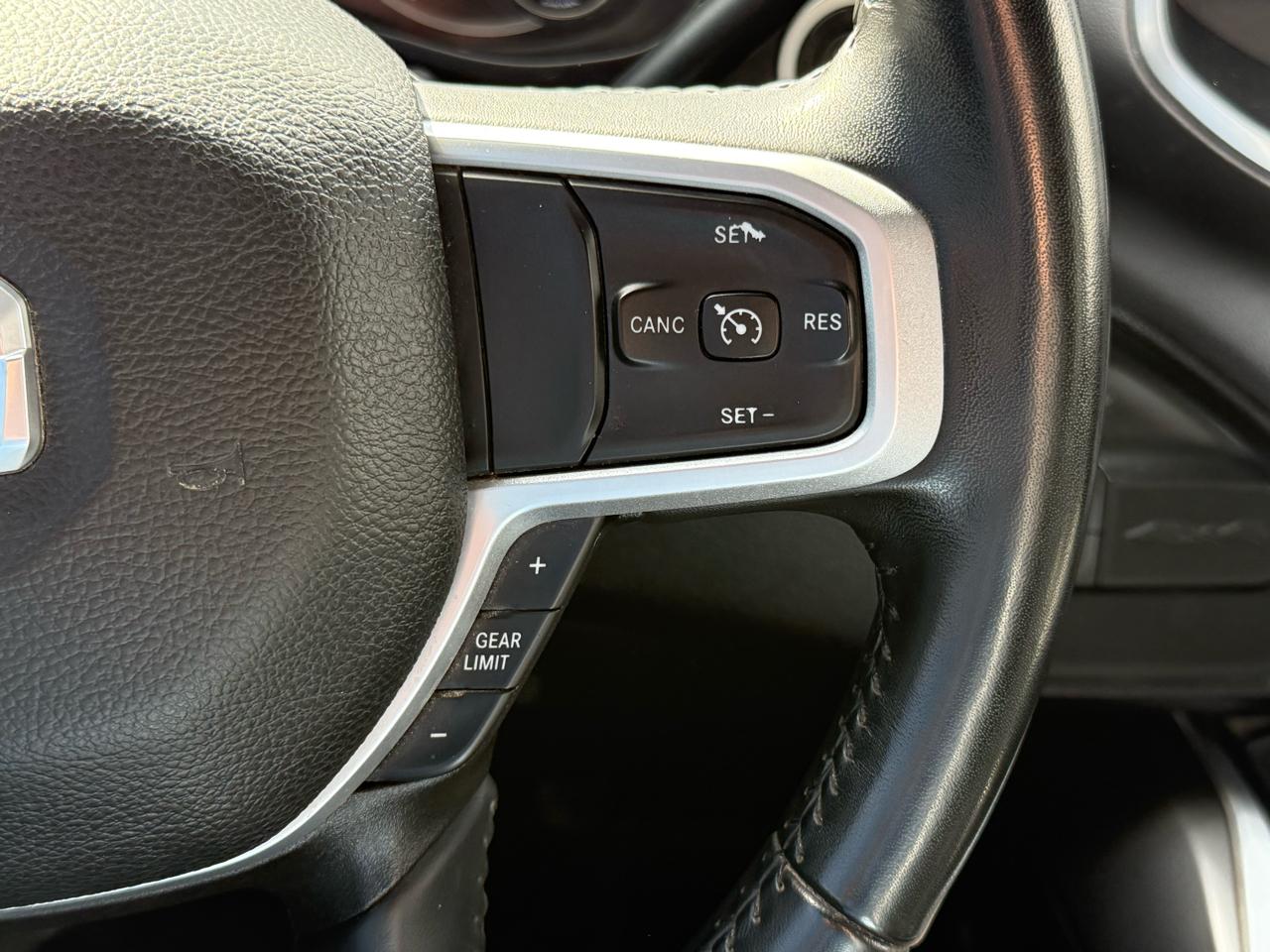 RAM 2500 Big Horn 4x4 Crew Cab 6'4" Box 2024