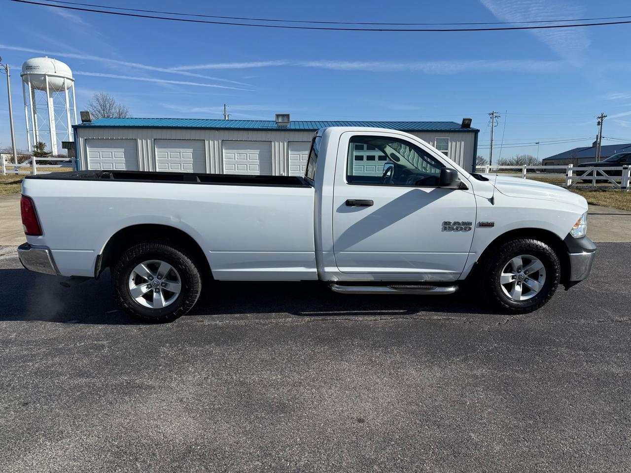 RAM 1500 2WD Reg Cab 140.5" Tradesman 2014