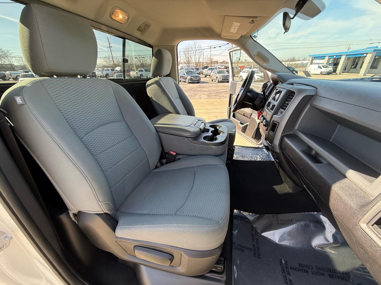 RAM 1500 2WD Reg Cab 140.5" Tradesman 2014