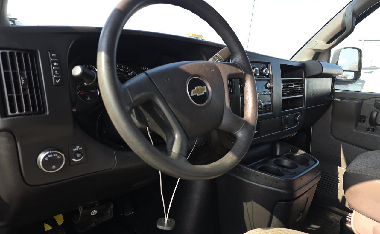 Chevrolet Express Cargo Van RWD 2500 155" 2017