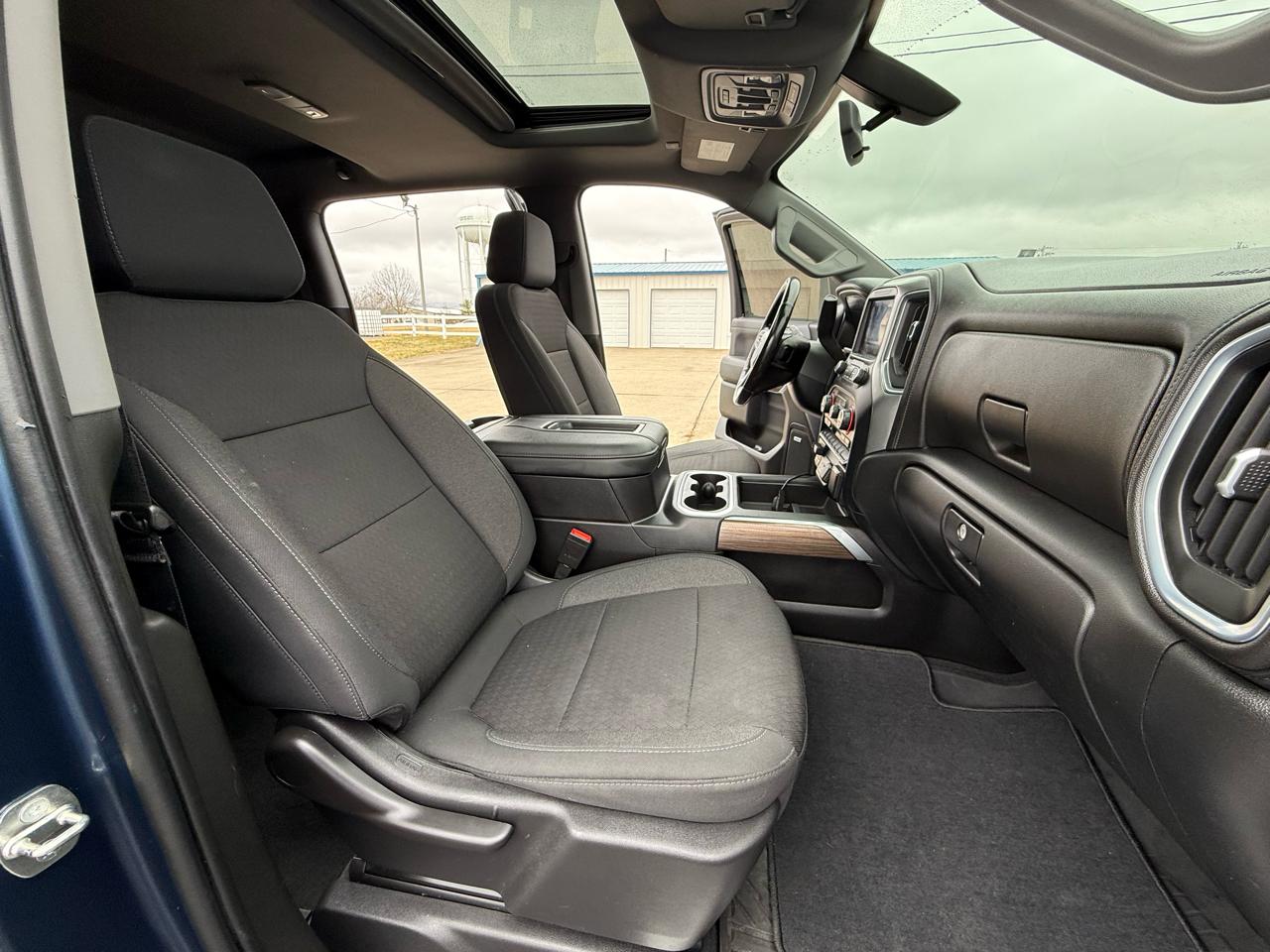 Chevrolet Silverado 1500 4WD Crew Cab 147" LT Trail Boss 2021