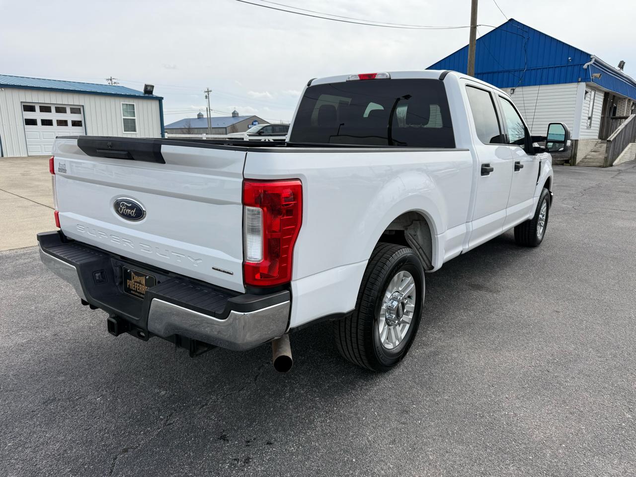 Ford Super Duty F-250 SRW XLT 2WD Crew Cab 8' Box 2018