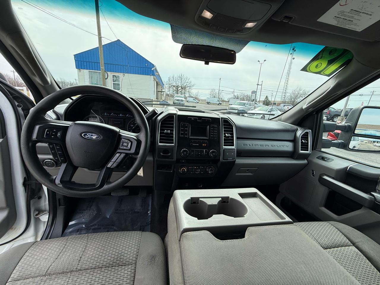 Ford Super Duty F-250 SRW XLT 2WD Crew Cab 8' Box 2018