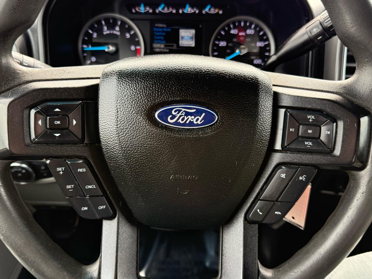 Ford Super Duty F-250 SRW XLT 2WD Crew Cab 8' Box 2018