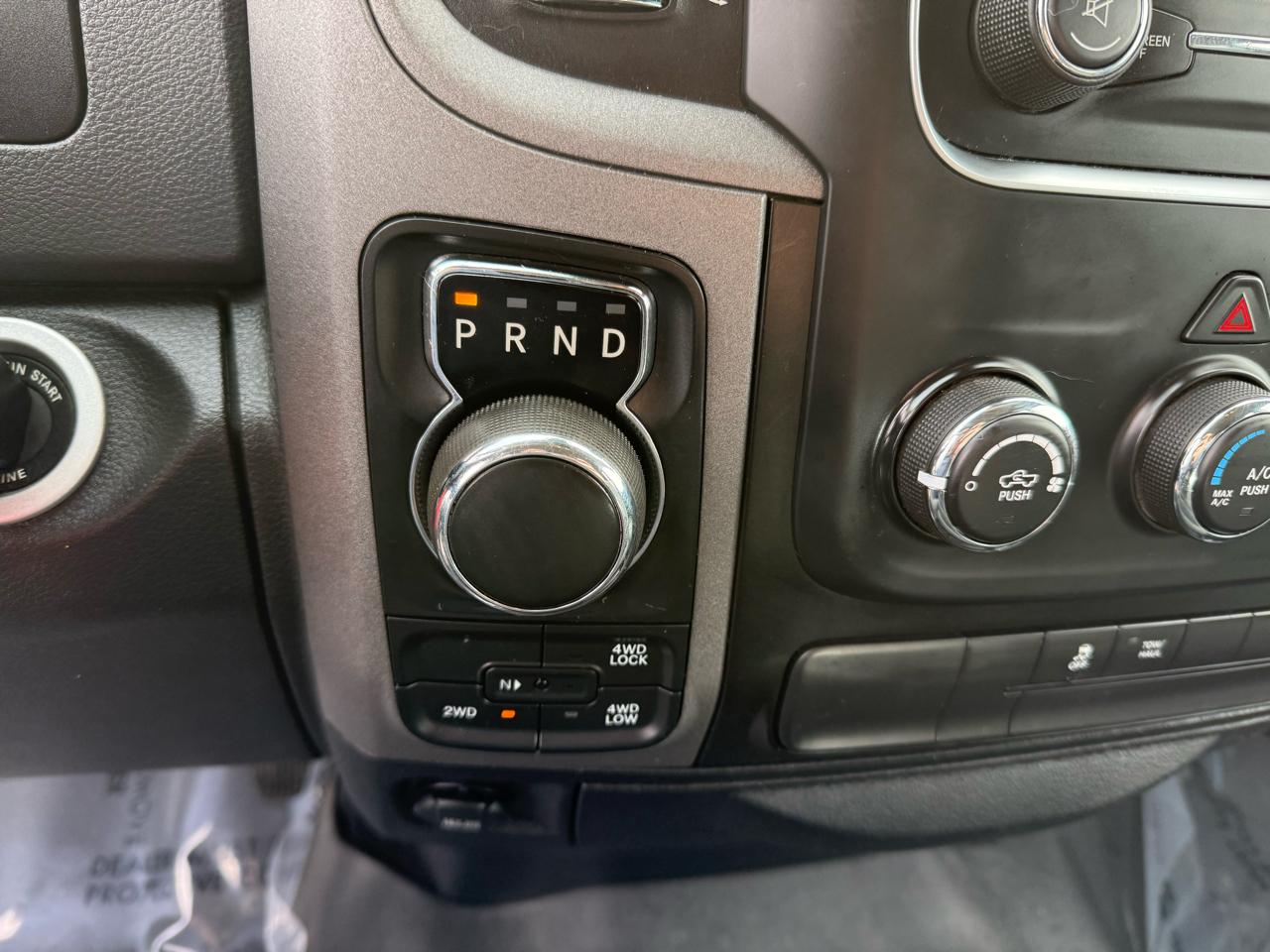 RAM 1500 Express 4x4 Crew Cab 5'7" Box *Ltd Avail* 2018