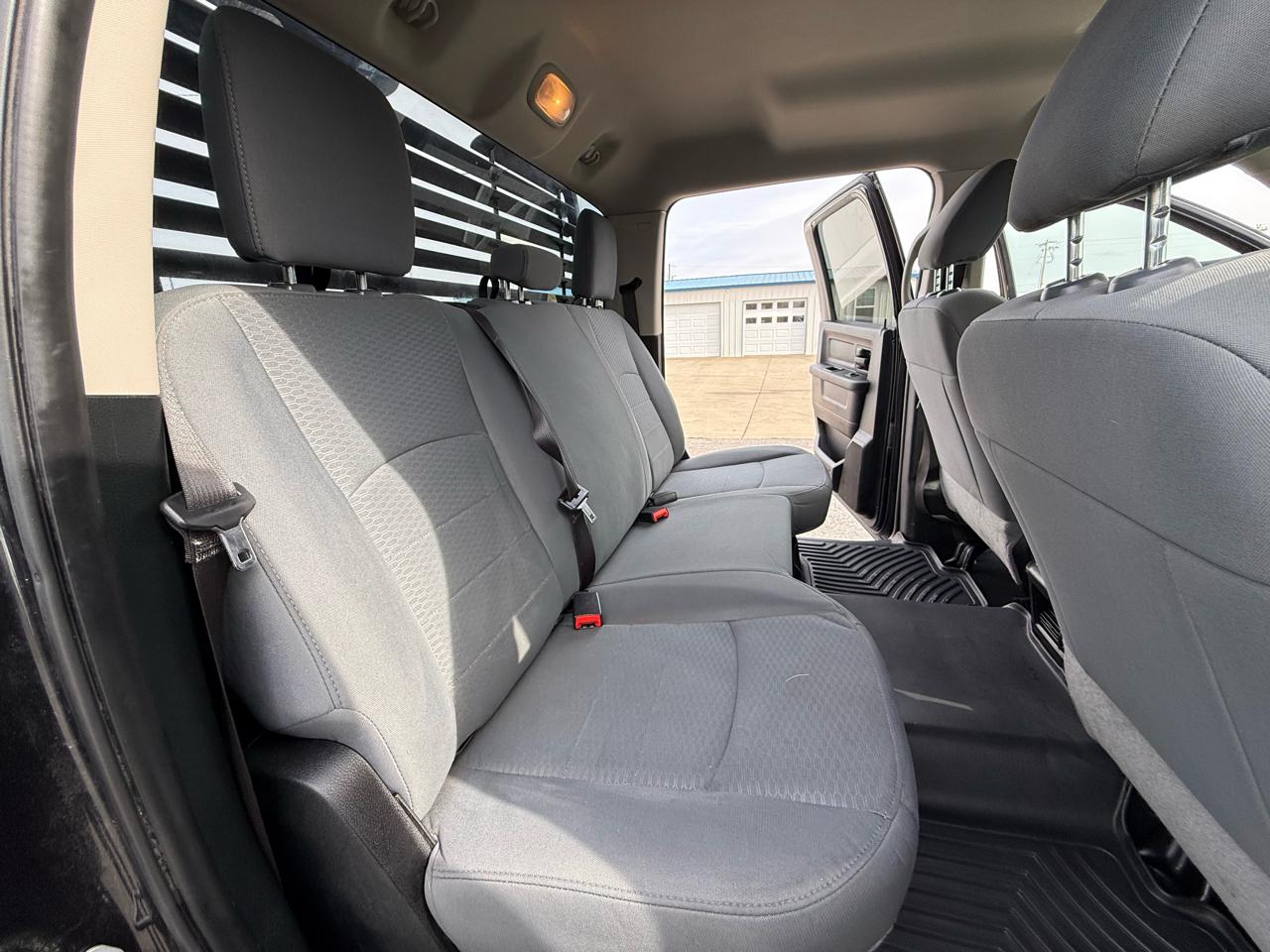 RAM 1500 Express 4x4 Crew Cab 5'7" Box *Ltd Avail* 2018