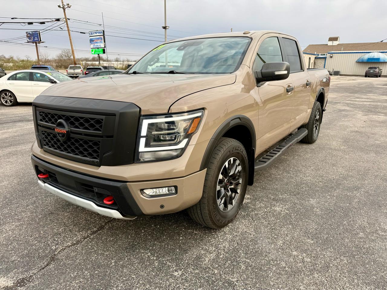 Nissan Titan 4x4 Crew Cab PRO-4X 2021