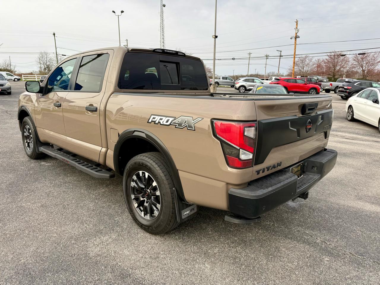 Nissan Titan 4x4 Crew Cab PRO-4X 2021