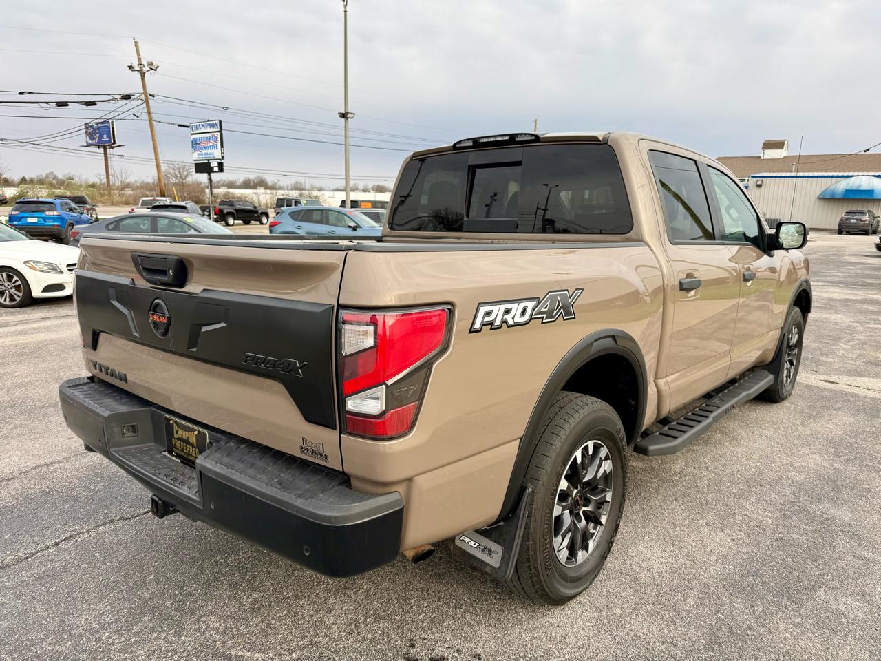 Nissan Titan 4x4 Crew Cab PRO-4X 2021