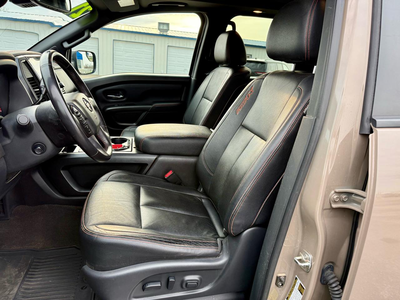 Nissan Titan 4x4 Crew Cab PRO-4X 2021