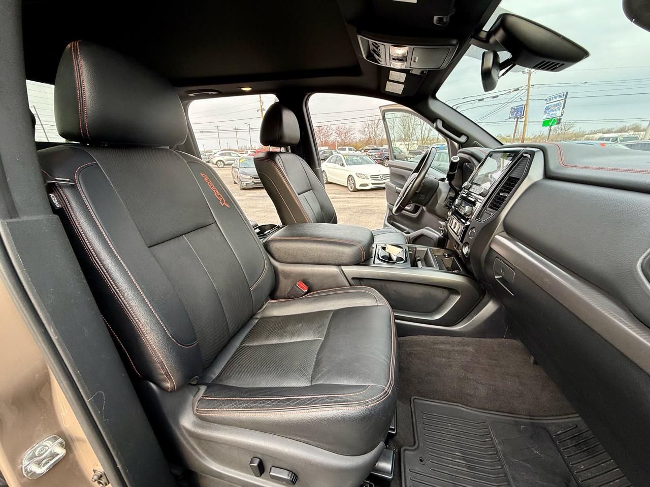 Nissan Titan 4x4 Crew Cab PRO-4X 2021