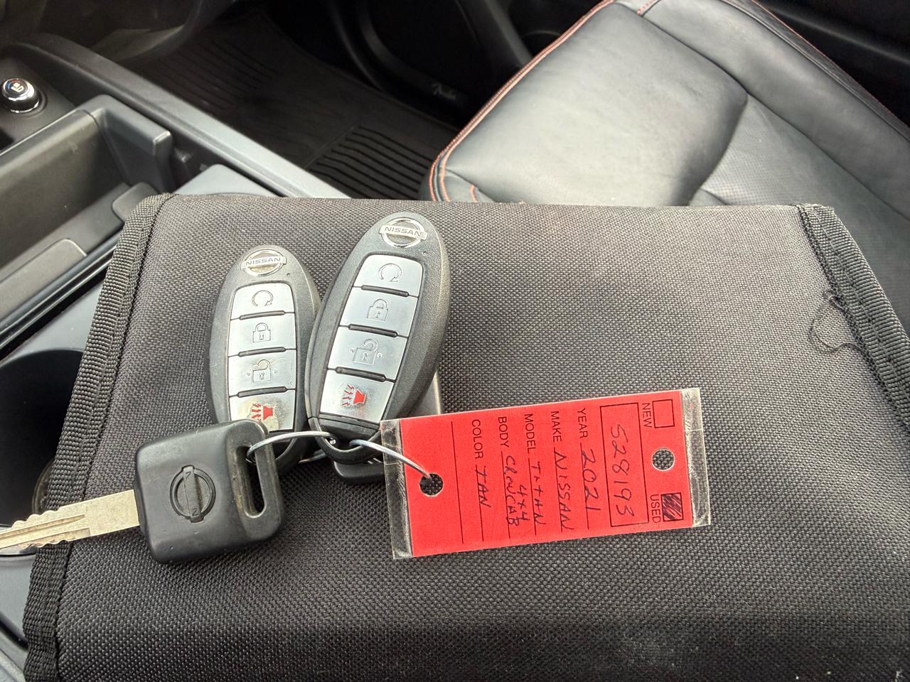 Nissan Titan 4x4 Crew Cab PRO-4X 2021