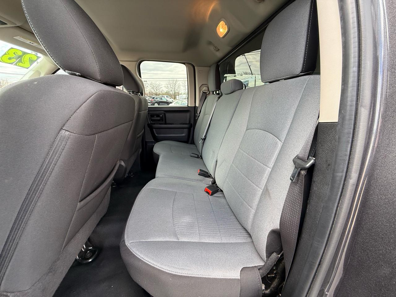 RAM 1500 Classic Tradesman 4x2 Quad Cab 6'4" Box 2023