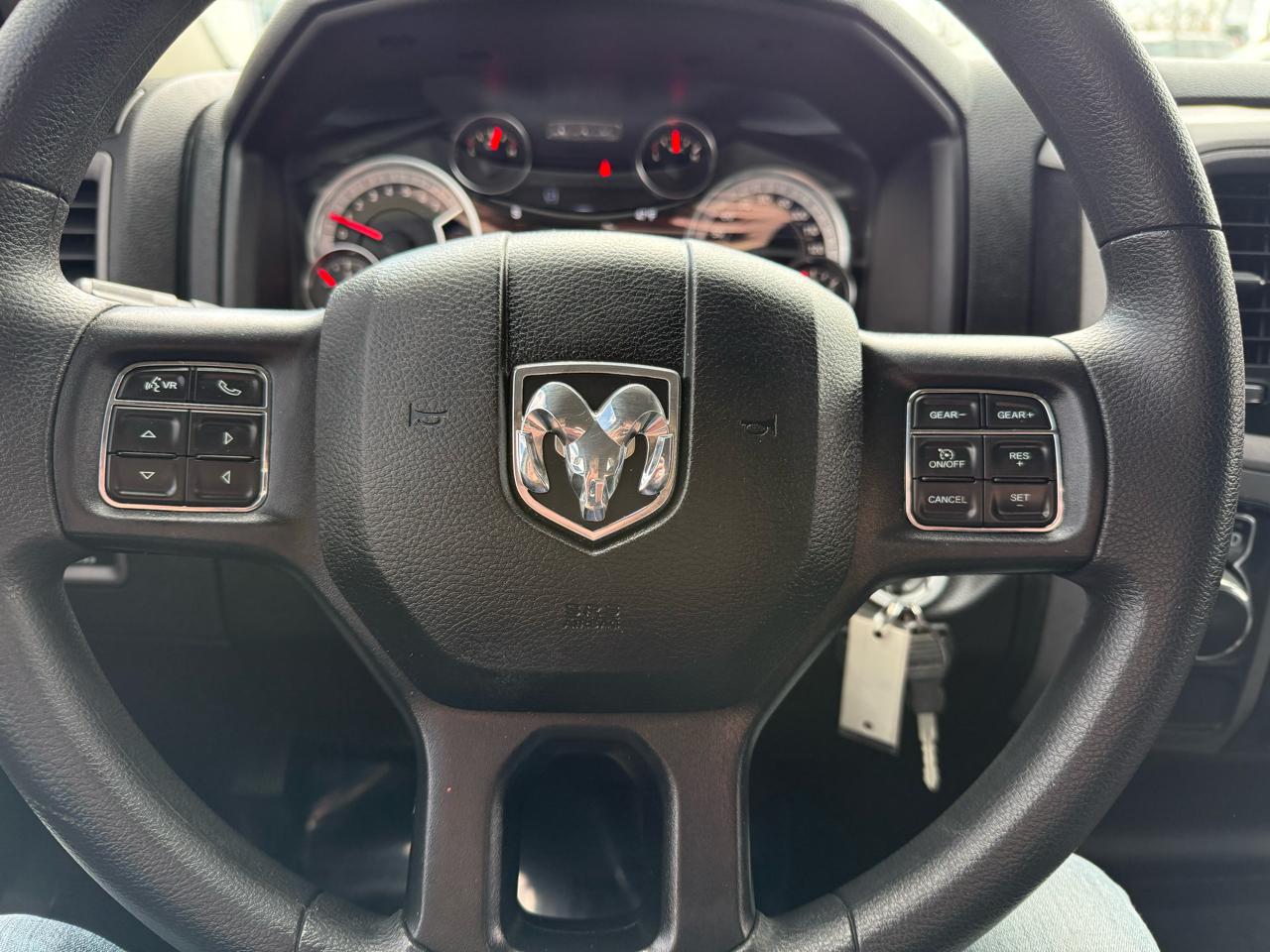 RAM 1500 Classic Tradesman 4x2 Quad Cab 6'4" Box 2023