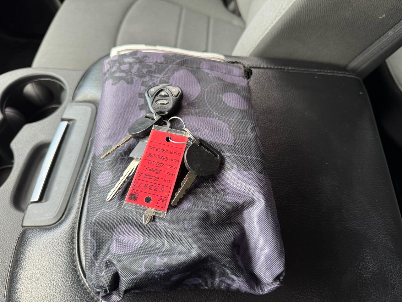 RAM 1500 Classic Tradesman 4x2 Quad Cab 6'4" Box 2023