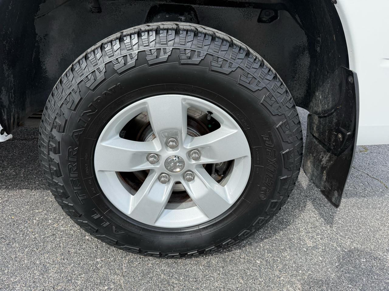 RAM 1500 Tradesman 4x4 Quad Cab 6'4" Box 2018