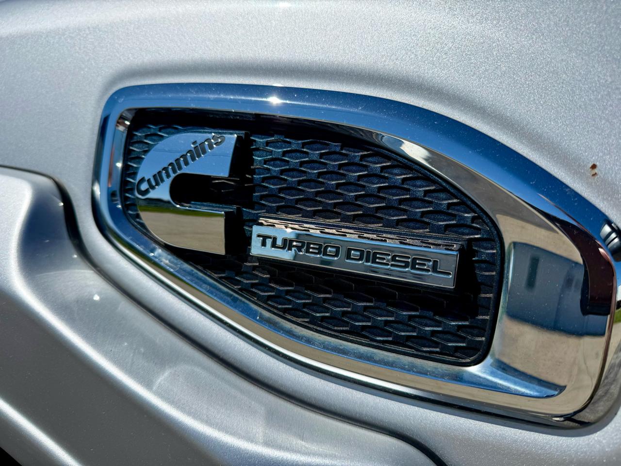 Nissan Titan XD 4x4 Diesel Crew Cab SV 2017