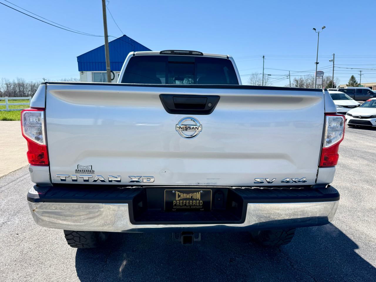 Nissan Titan XD 4x4 Diesel Crew Cab SV 2017