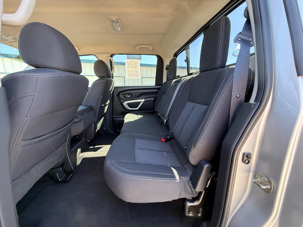 Nissan Titan XD 4x4 Diesel Crew Cab SV 2017